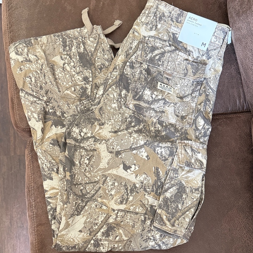 AERO by Aeropostale Women's Tan Camo Cargo Pants